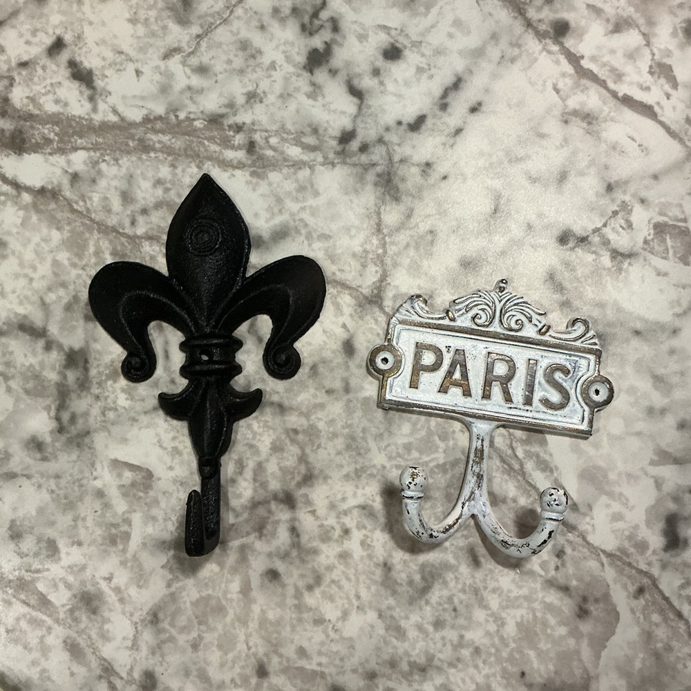 Decorative Fleur-de-Lis and Paris Wall Hooks - Black & White